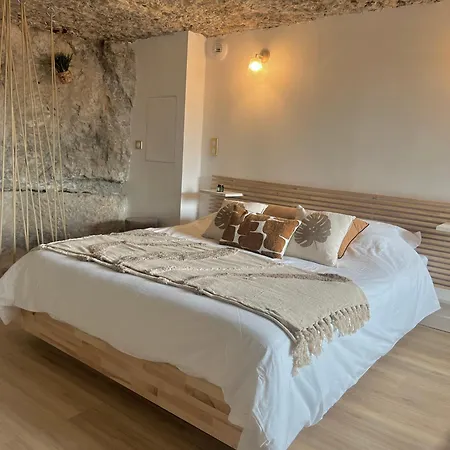 Splendide Troglodyte A 5 Min Du Centre * 普瓦捷